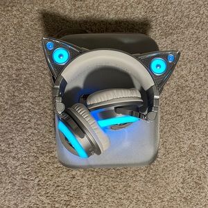 Ariana Grande limited edition headphones!